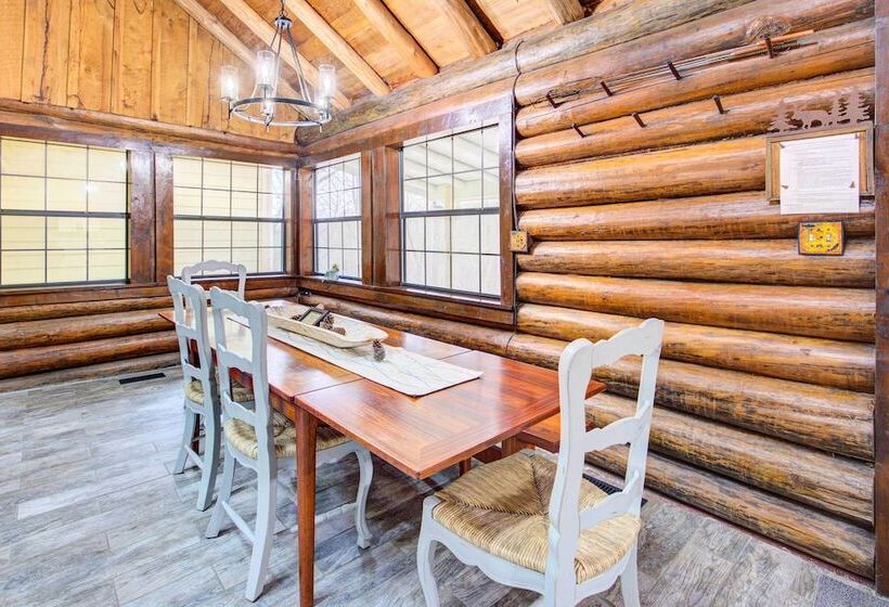 Secluded Beaver Lake Cabin W/ Private Dock!