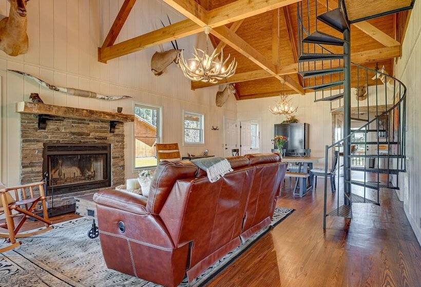 Spacious Alabama Retreat   Deck, Grill & Fire Pit!