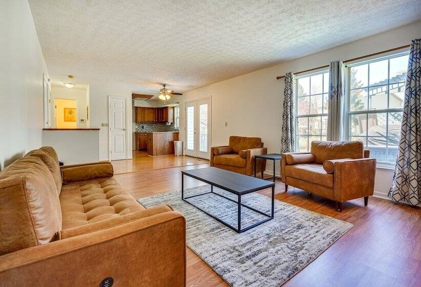Spacious Home W/ Deck   9 Mi To Downtown Columbus