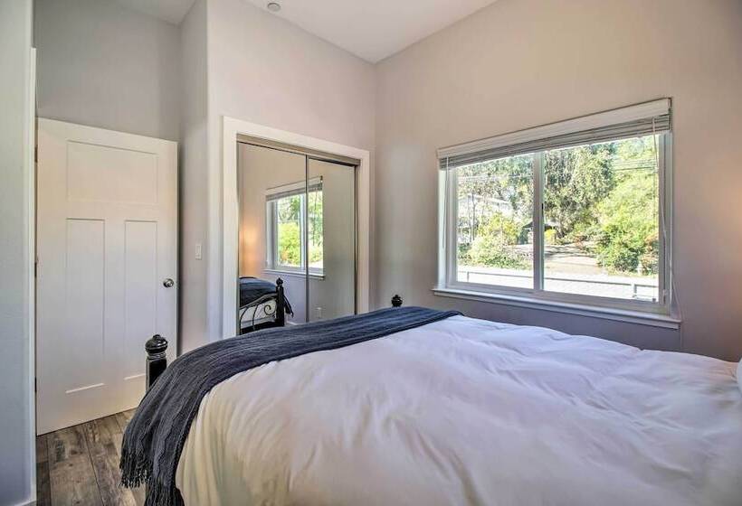 Spacious Lakeport House On Clear Lake W/ Dock