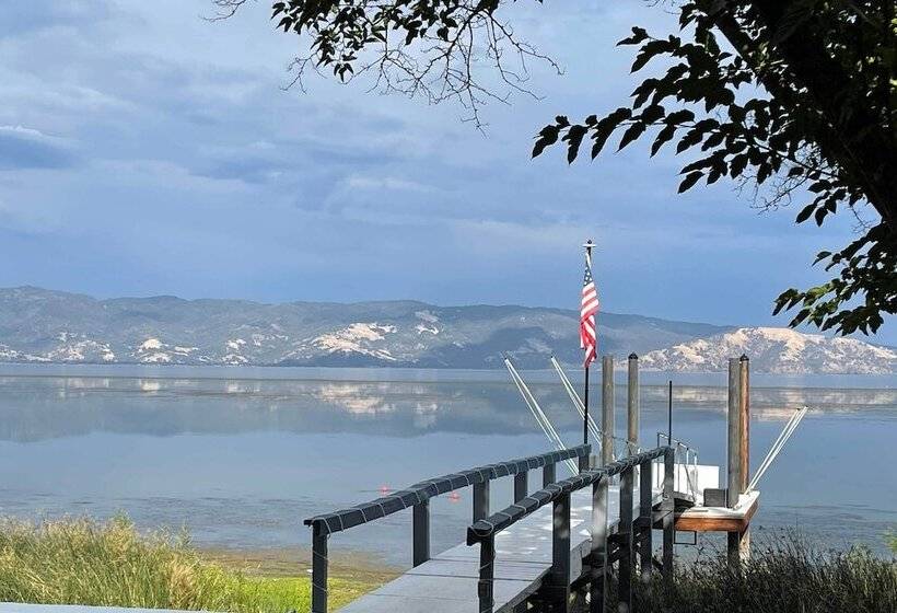 Spacious Lakeport House On Clear Lake W/ Dock
