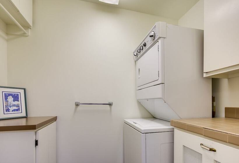 Spacious Plymouth Hideaway On Acreage W/ Lake!