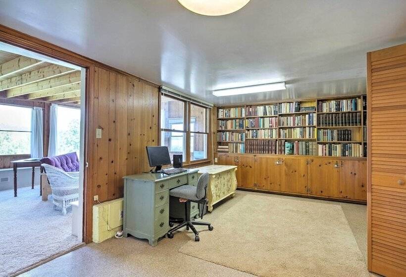 Stair Free Lexington Home W/ Blue Ridge Mtn Views!