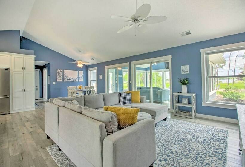 Sunny Lakefront Home W/ Fire Pit + Boat Dock!