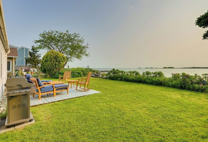 Waterfront Cottage W/ Sunroom + Patio & Grill