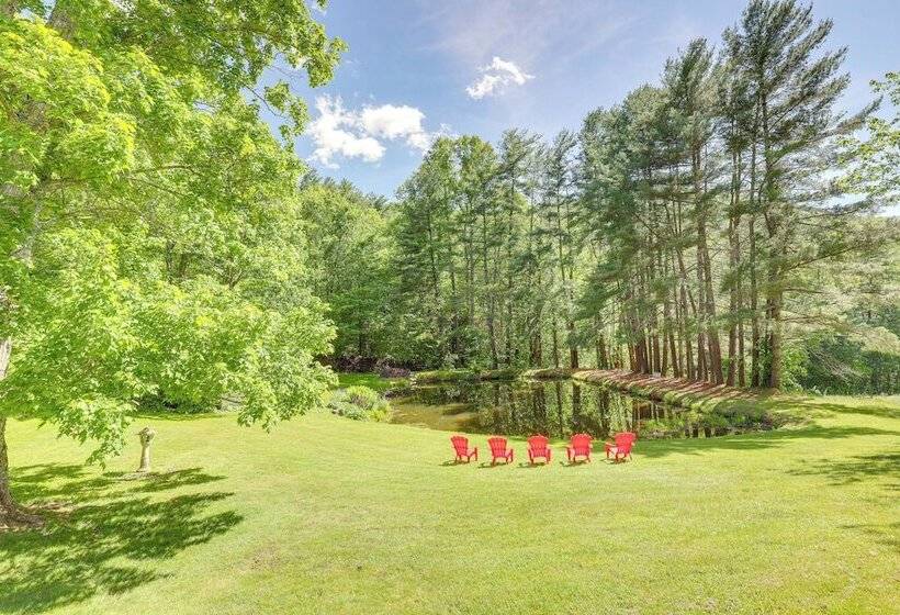 Weaverville Cottage: Fishing Pond & Mountain Views