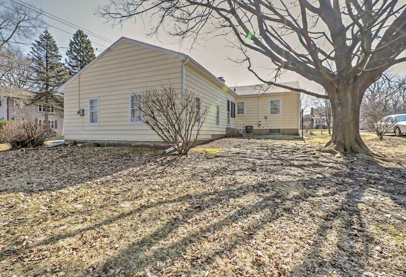 Williams Bay Retreat: Walk To Lake Geneva & Town!