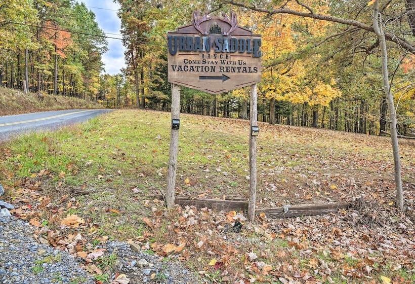 Wyatt Earp Cabin  W/ Deck, 1 Mi To Raystown Lake!