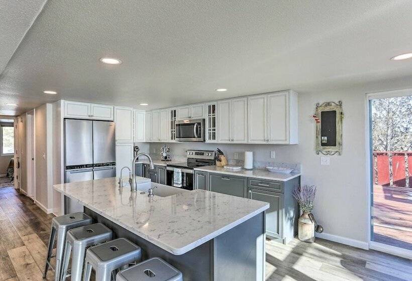 Wyoming Escape ~ 21 Mi To Devil S Tower