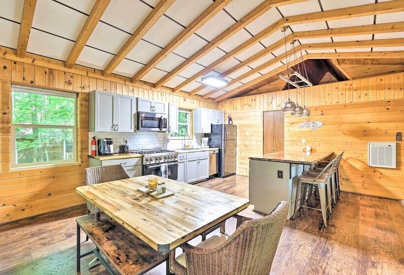 4 Season Family Retreat ~ 2 Mi To Ski Resort!