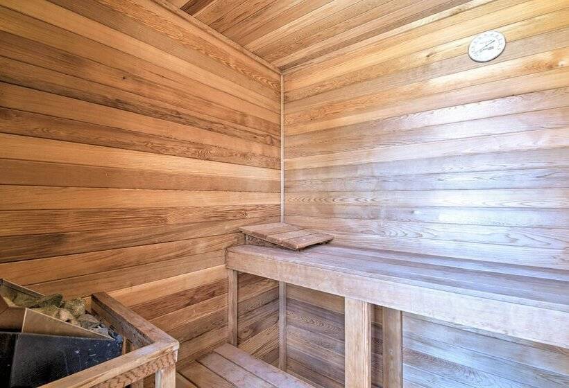 Arroyo Seco Adobe W/ Hot Tub Near Taos Ski Valley!