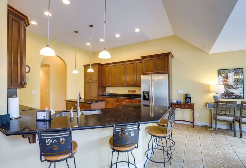 Secluded Retreat W/ Hot Tub & Game Room!