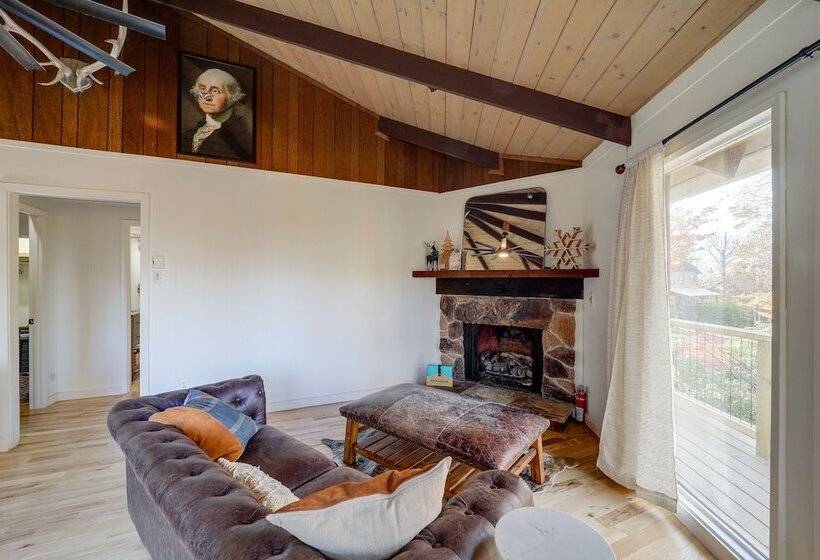 Beech Mountain Cabin W/ Hot Tub: 1 Mi To Slopes!