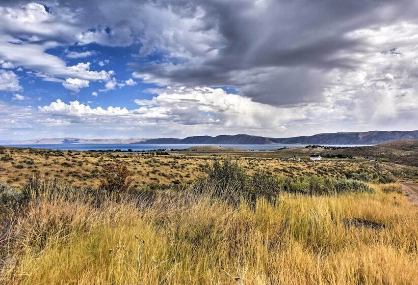 Cabin W/ Beach Access, Sport Court, Hot Tub & View