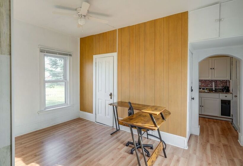 Cedar Rapids Vacation Home Near Downtown District!