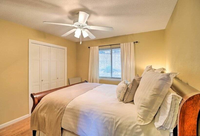 Charming Mountain Home Retreat W/ Lake Views!