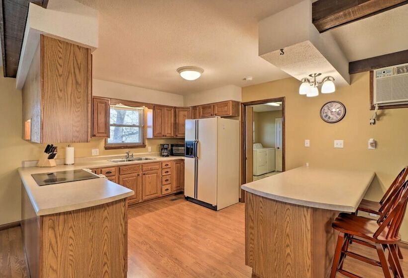 Charming Mountain Home Retreat W/ Lake Views!