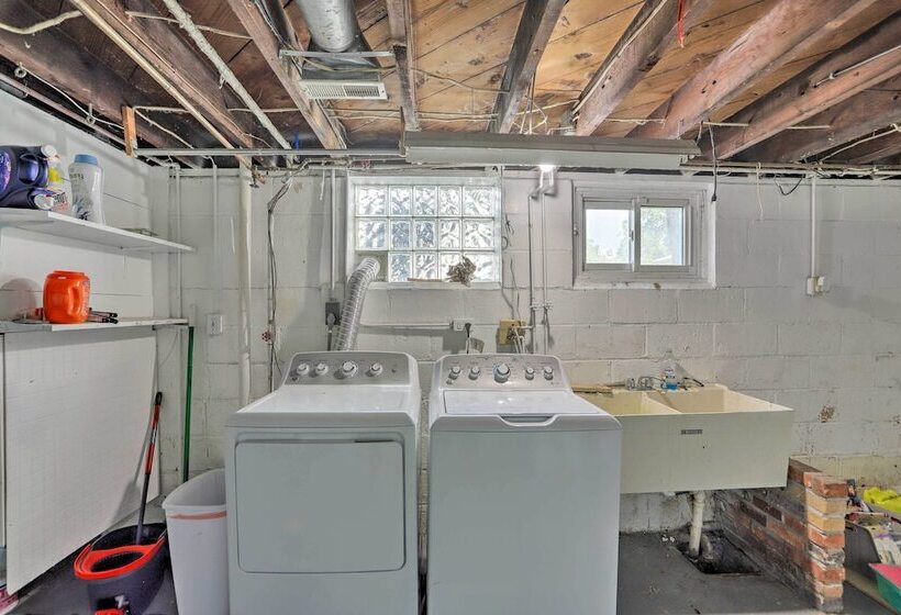 Cleveland Area Home W/ Deck < 10 Mi To Dtwn!