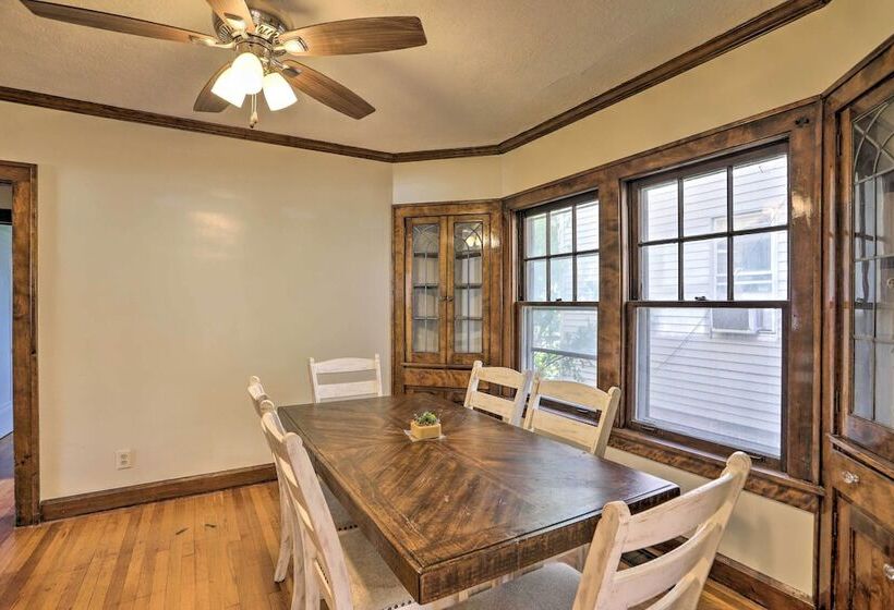 Cleveland Area Home W/ Deck < 10 Mi To Dtwn!