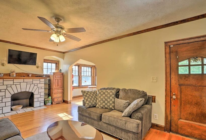 Cleveland Area Home W/ Deck < 10 Mi To Dtwn!