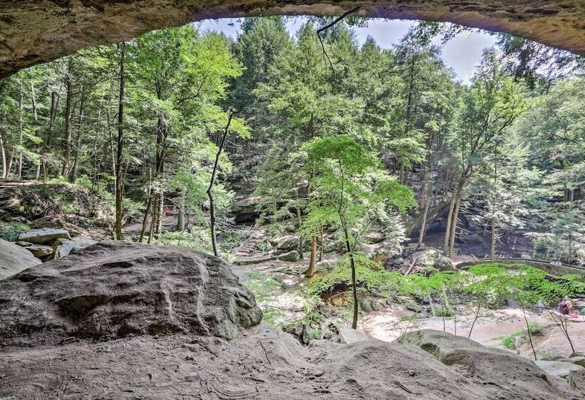 Clover Cabin  W/ Hot Tub+deck In Hocking Hills!