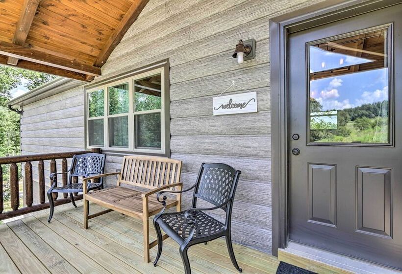 Clover Cabin  W/ Hot Tub+deck In Hocking Hills!