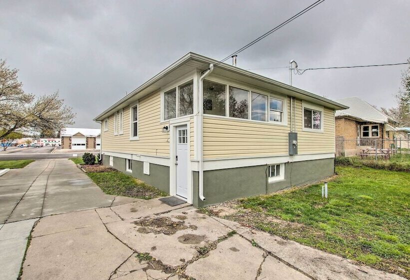 Convenient Preston Retreat W/ Private Yard!