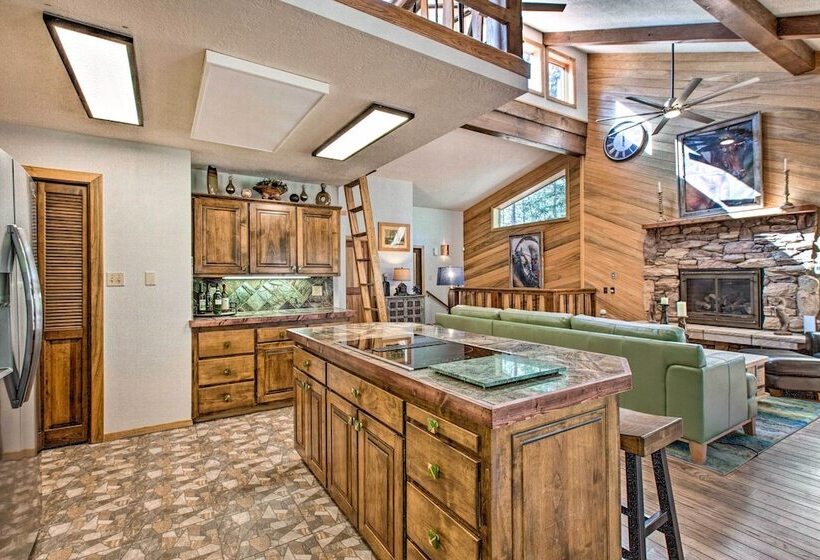 Cozy Angel Fire Escape W/ Golf Course Views!