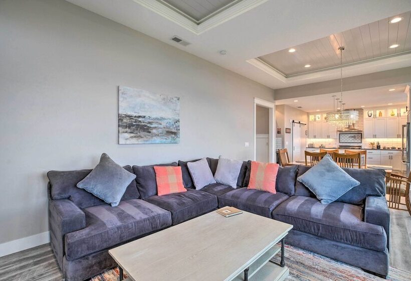 Cozy Depoe Bay Home < 1 Mi To Pirate Cove!