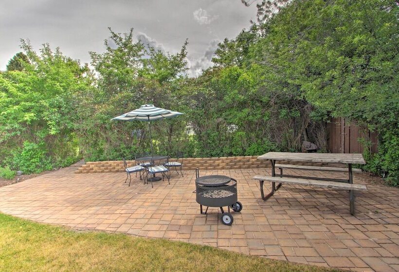Cozy Home W/ Hot Tub: Half Mi To Salmon River!