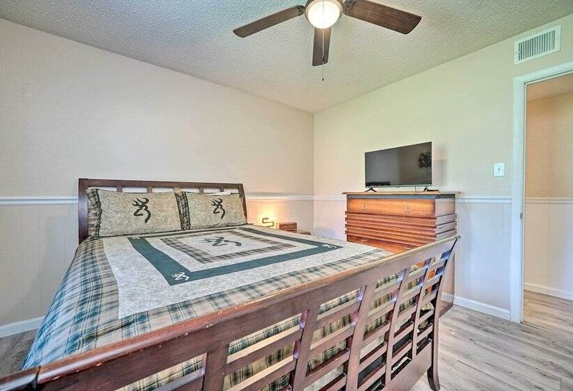 Cozy Murfreesboro Home Near Local Attractions!