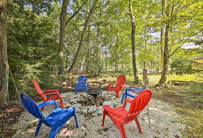 Pocono Summit Getaway W/ Game Room: Walk To Lake!
