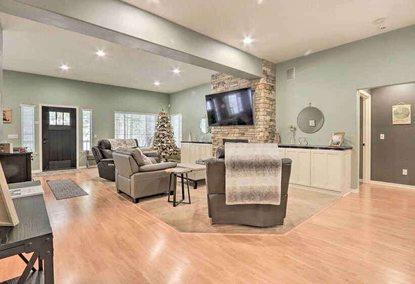 Crystal Bay Home W/ Fireplace Near Ski Resorts