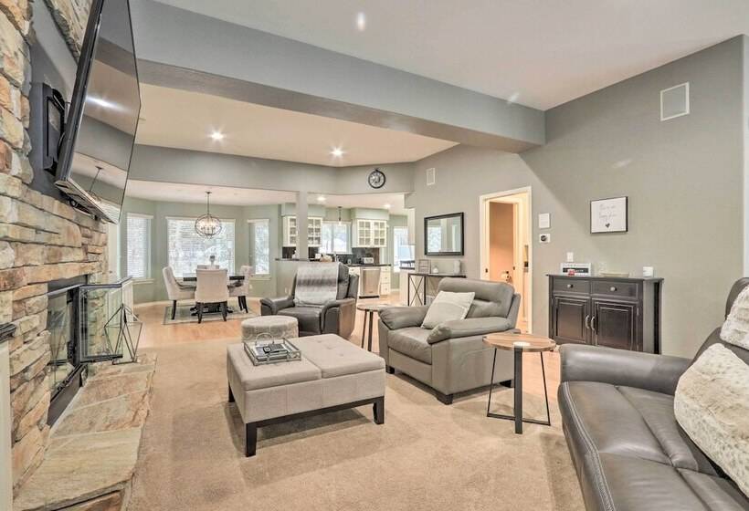 Crystal Bay Home W/ Fireplace Near Ski Resorts