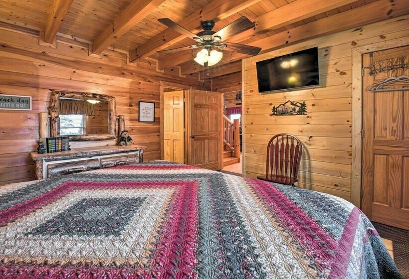 Cubbies Cabin  W/ Hot Tub ~ 7 Mi To Dollywood!