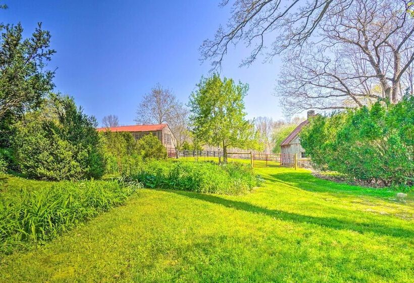 Dreamy Homestead Escape: Patio, Ranch On Site
