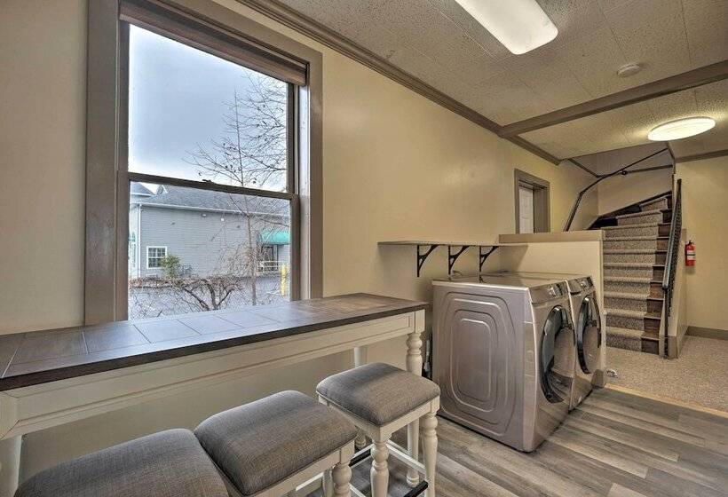 Family Friendly Retreat < 1 Mi To Lake George