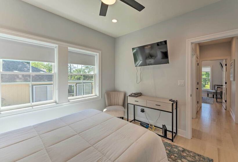 Fantastic House: Balcony, Steps To Lake Como!