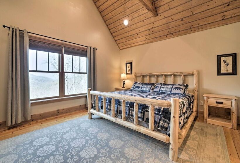 Franklin Cabin W/ Hot Tub + Pool Table!