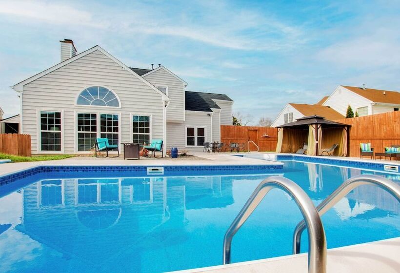 Gorgeous Graham Home With Private Outdoor Pool!