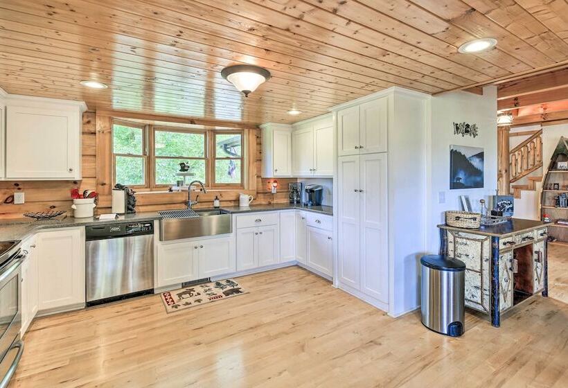 River Access & Game Room: Piney Creek Cabin!