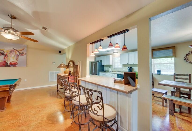 Guest House  92 Acre Buffalo Hideaway W/ Rec Barn