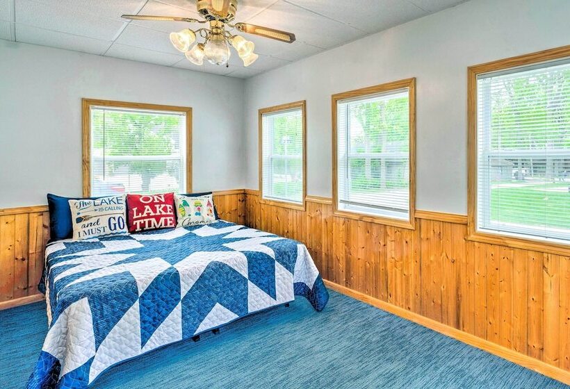 Historic Cabin Retreat: Steps To Okoboji Lake