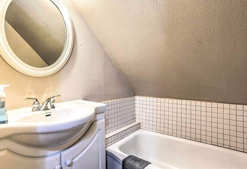 Walk To Dtwn: Historic Gem W/ Deck In Rapid City