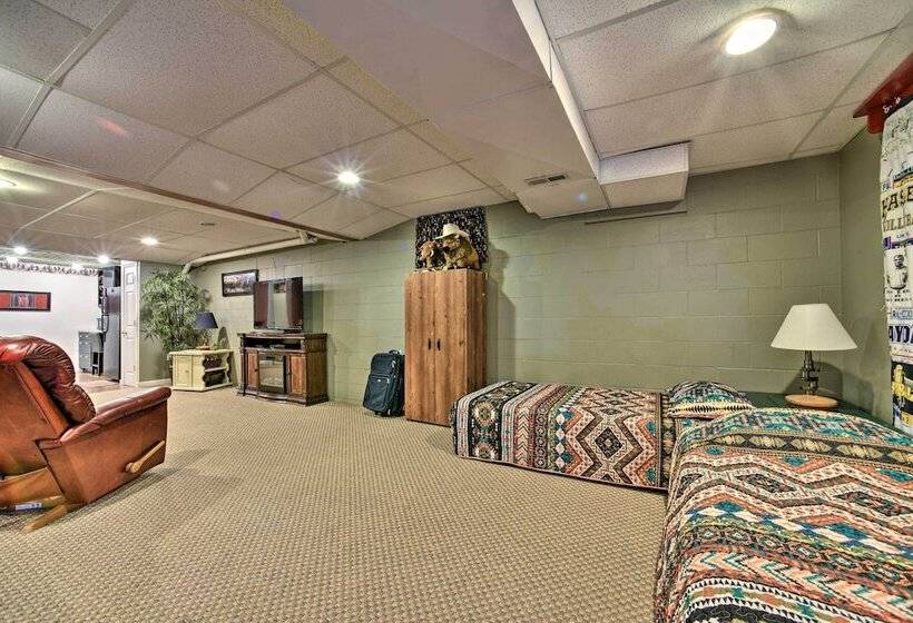 Home On 10 Acres: Perfect For Msu Football Weekend