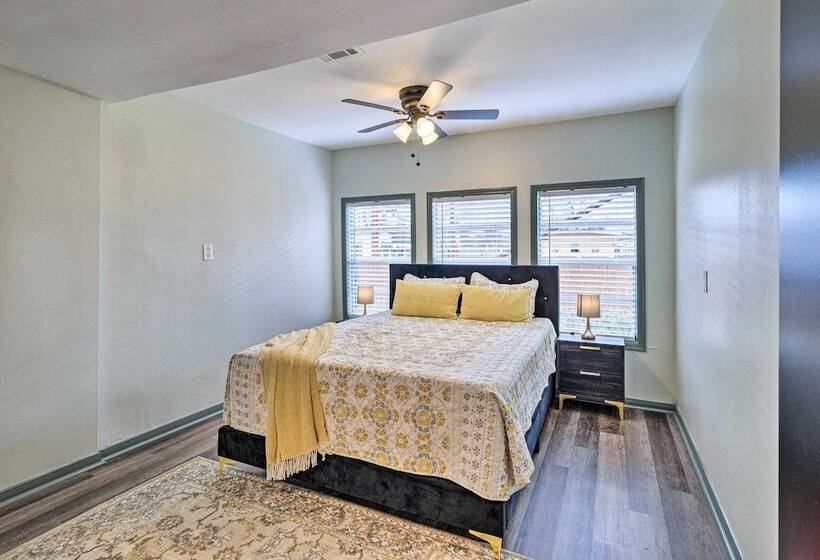 Houston Heights Bungalow   6 Mi To Downtown!