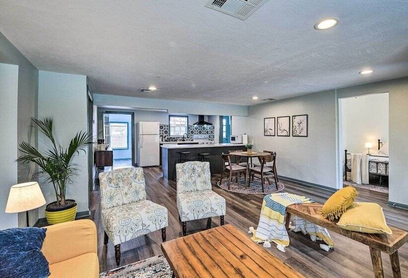 Houston Heights Bungalow   6 Mi To Downtown!