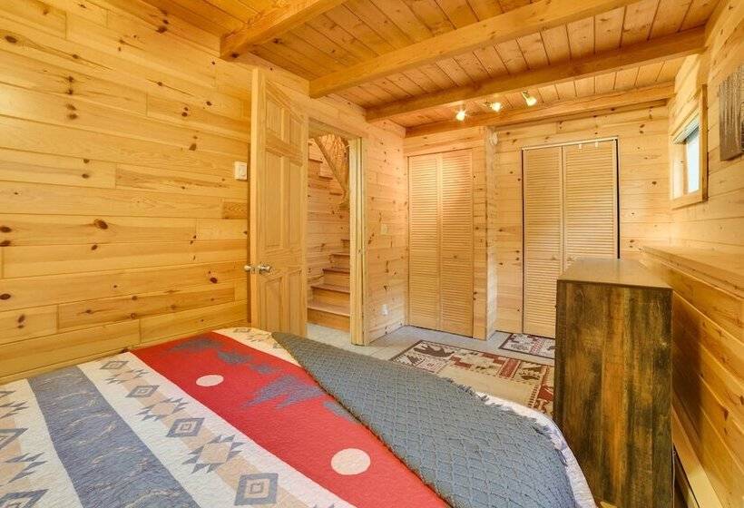 Michigan Cabin Hideaway W/ Lake & Trail Access!