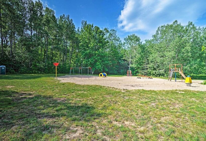 Michigan Cabin Hideaway W/ Lake & Trail Access!