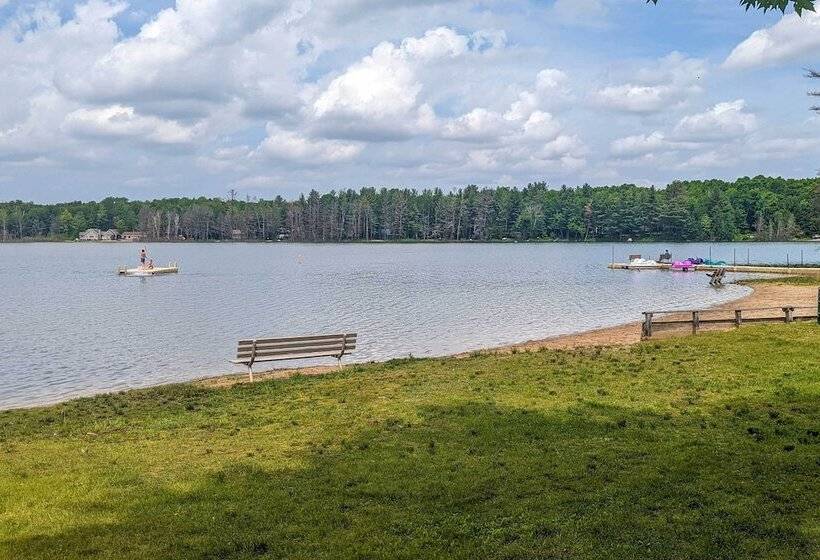 Michigan Cabin Hideaway W/ Lake & Trail Access!